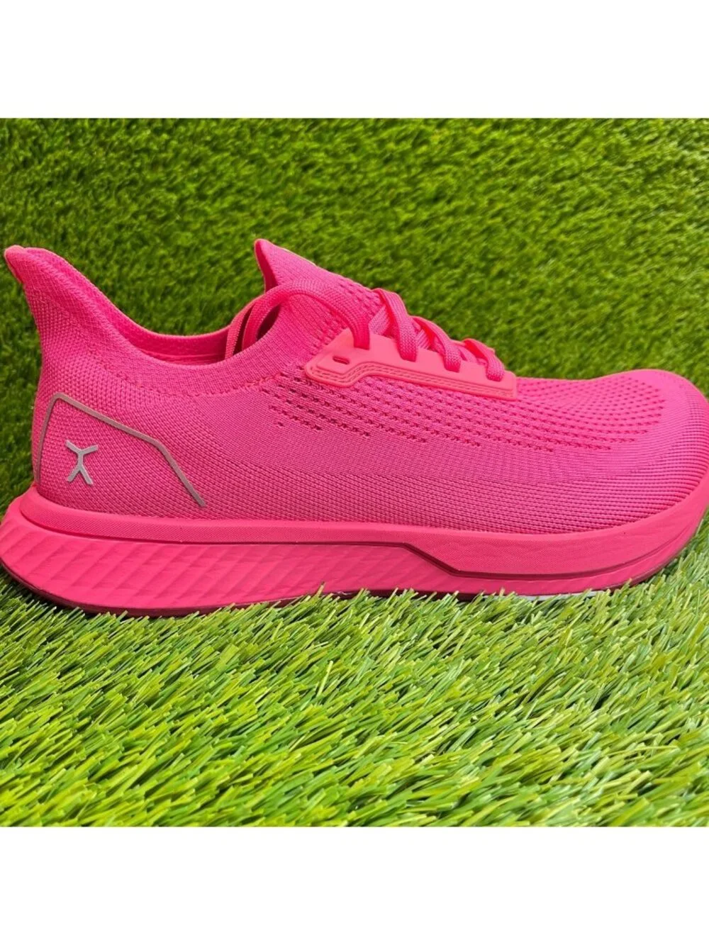 Flux Adapt Runner Neon Pink Mens Size 10.5 Athletic Walking Knit Shoes Sneakers